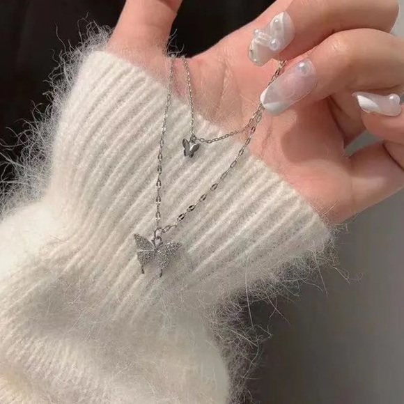 💖 5 items for $25 Sale! 💖 Butterfly Double Layer Pendant Necklace - Picture 4 of 5